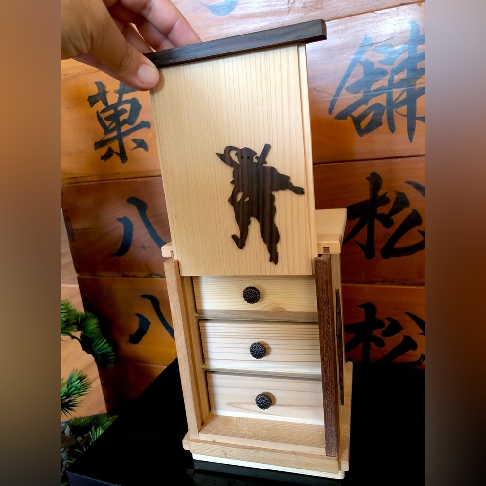 Secret Ninja Box - Picture 2 of 6